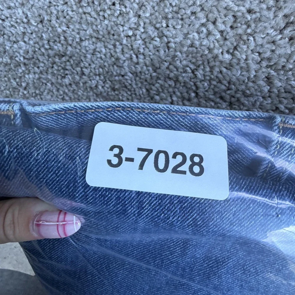 Levis 550 Jeans Mens 38x30 Medium Wash Blue Denim Relaxed Tapered Pants Casual